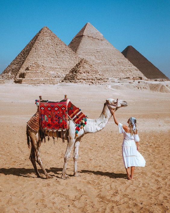 pyramids cairo pyramids cairo